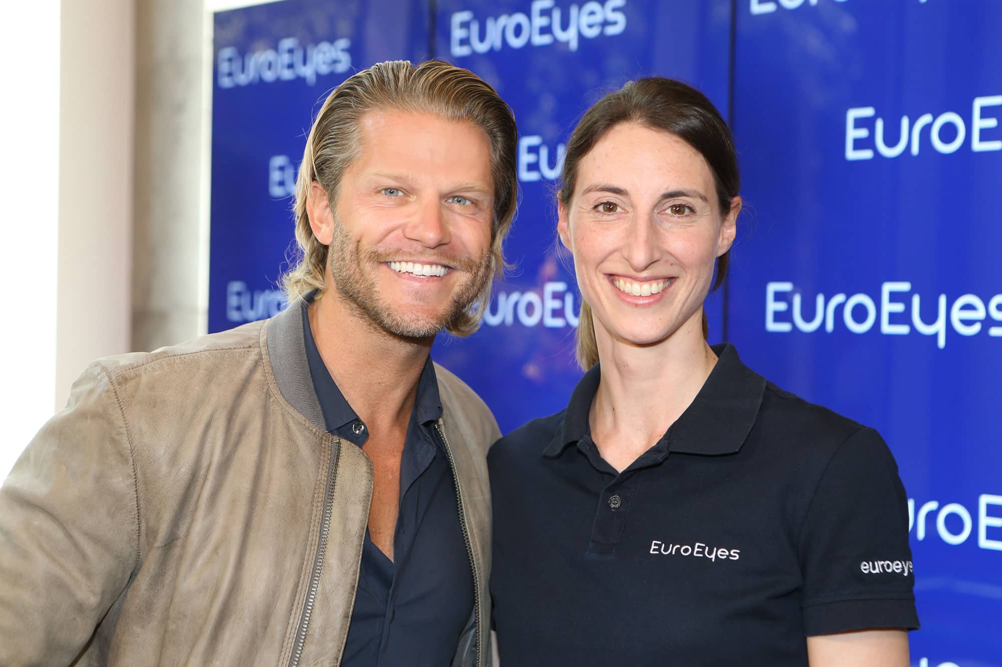 Endlich ohne Brille: Bachelor Paul Janke bei EuroEyes