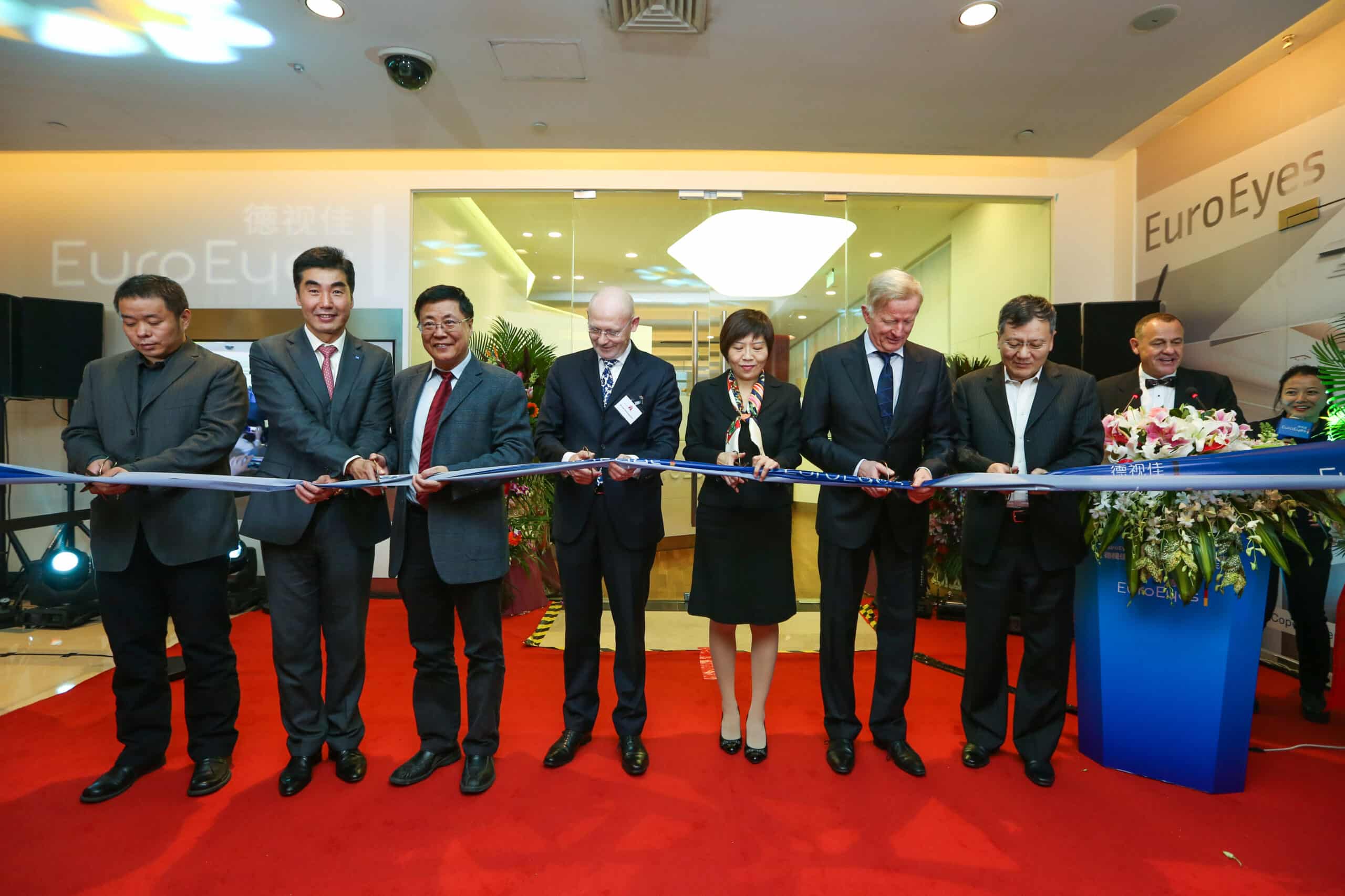 EuroEyes eröffnet Klinik in Peking